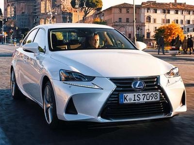 Lexus IS300h