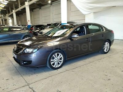 Usado Renault Latitude Privilege 150 CV (110 kW) 2011 Gris / plata Berlina