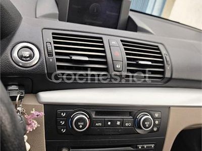 Usado BMW 118 122 CV (89 kW) 2008 Gris / plata Utilitario