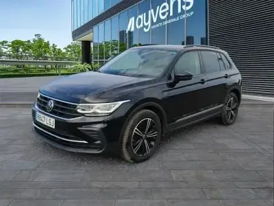 Używany VW Tiguan Life 150 KM (110 kW) 2021 Czarny SUV
