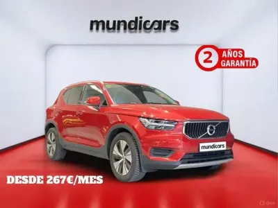 Begagnad Volvo XC40 Momentum 129 HK (94 kW) 2021 Röd SUV