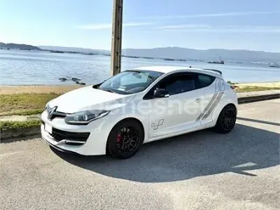 Usado Renault Mégane Coupé Trophy 275 CV (202 kW) 2015 Blanco Coupe