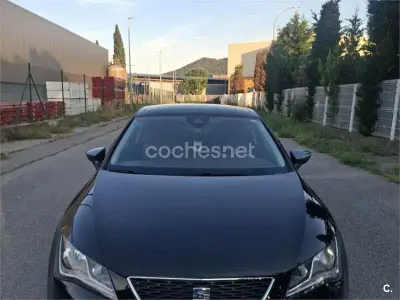 Usado Seat Leon CONNECT 125 CV (91 kW) 2016 Negro Berlina