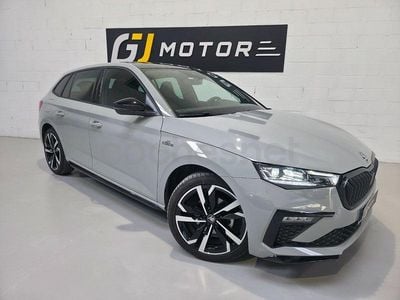 Usado Skoda Scala Monte Carlo 150 CV (110 kW) 2025 Gris / plata Utilitario