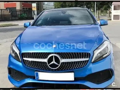 Usado Mercedes A180 AMG line 109 HP (80 kW) 2016 Azul Sedan