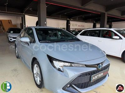 Gris / plata Usado 2019 Toyota Corolla Active Berlina | 18.900 € (Precio justo)