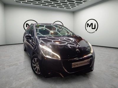 Usado Peugeot 208 Allure 82 CV (60 kW) 2017 Negro Utilitario
