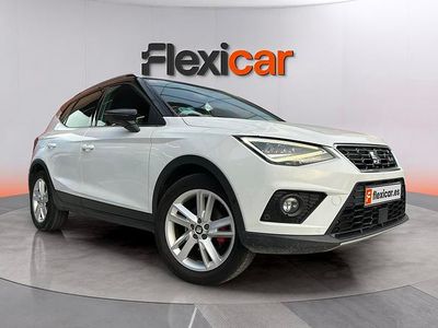 Usado Seat Arona FR 110 CV (80 kW) 2021 Blanco SUV