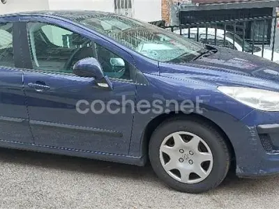 Usado Peugeot 308 90 CV (66 kW) 2008 Azul Berlina