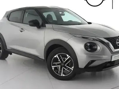 Usado Nissan Juke N-Connecta 114 CV (83 kW) 2025 Diamond silver black SUV