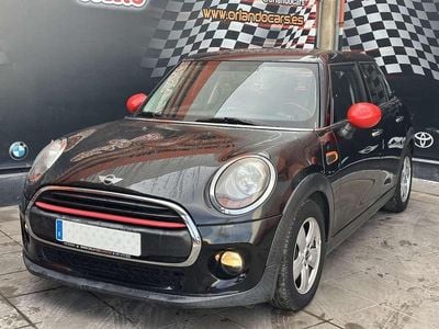 Käytetty Mini Cooper D 116 HP (85 kW) 2016 Musta Viistoperä
