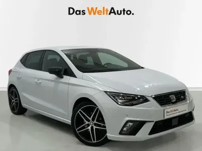Usado Seat Ibiza FR 150 CV (110 kW) 2021 Blanco Utilitario