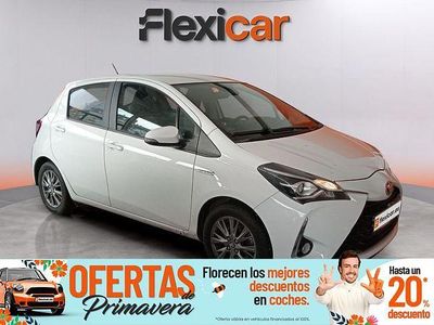 Usado Toyota Yaris Hybrid Active 100 CV (73 kW) 2020 Blanco Berlina