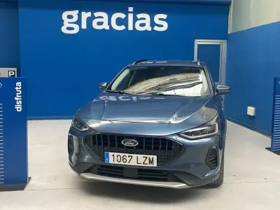 Usado Ford Focus Active X 155 CV (114 kW) 2022 Ázul chrome (metalizado) Berlina