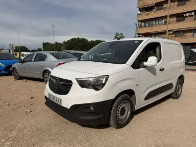 Usado Opel Combo S 99 CV (72 kW) 2022 Blanco Monovolumen