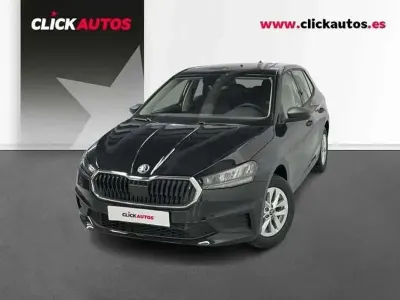 Käytetty Skoda Fabia Essence 95 HP (69 kW) 2025 Musta Viistoperä