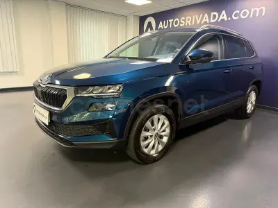 Usado Skoda Karoq Ambition 150 CV (110 kW) 2022 Azul SUV
