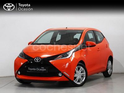 Naranja Usado 2016 Toyota Aygo X-play Utilitario | 8990 € (Un poco caro)