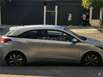 Gris / plata Usado 2016 Hyundai i20 Berlina | 9000 € (Precio justo)