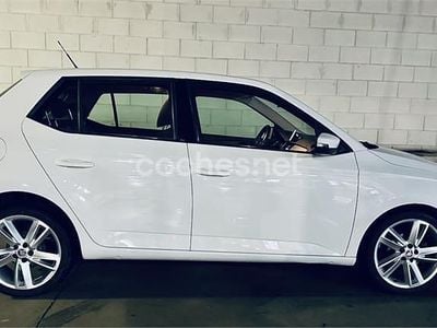 Blanco Usado 2015 Skoda Fabia Ambition Berlina | 7500 € (Precio justo)