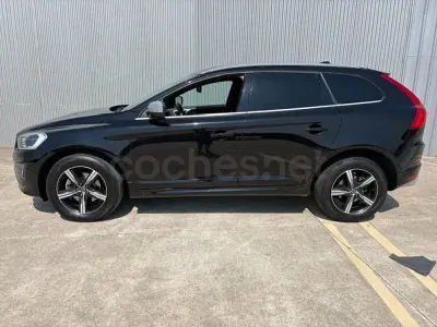 Usado Volvo XC60 R-Design Momentum 150 CV (110 kW) 2016 Negro SUV