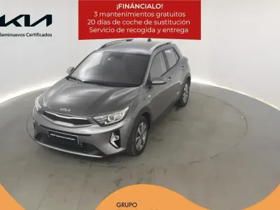 Usado Kia Stonic 100 HP (73 kW) 2025 Cinzento SUV