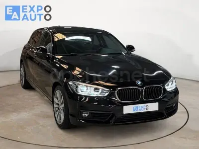Usado BMW 118 Comfort Edition 136 CV (100 kW) 2018 Negro Utilitario