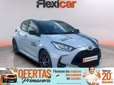 Usado Toyota Yaris Hybrid Sport 116 CV (85 kW) 2022 Blanco