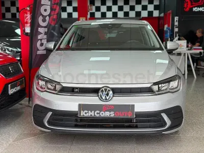 Usado VW Polo 95 CV (69 kW) 2022 Gris / plata Utilitario