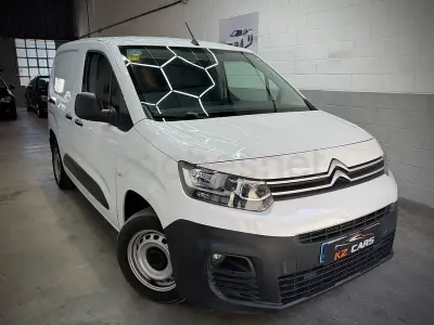 Usado Citroën e-Berlingo Live 102 CV (75 kW) 2021 Blanco Monovolumen