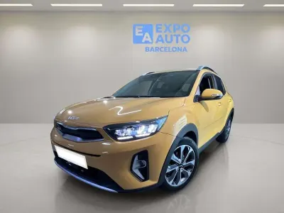 Usado Kia Stonic Style 100 CV (73 kW) 2024 Amarillo SUV