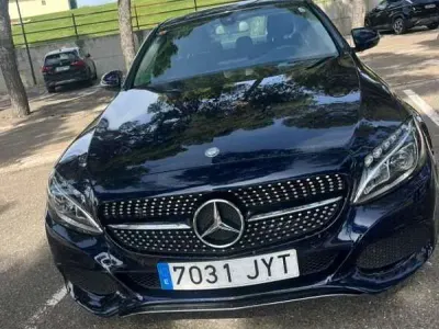 Usado Mercedes C220 170 CV (125 kW) 2017 Azul Berlina