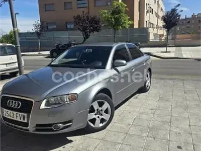 Usado Audi A4 140 CV (102 kW) 2007 Gris / plata Berlina