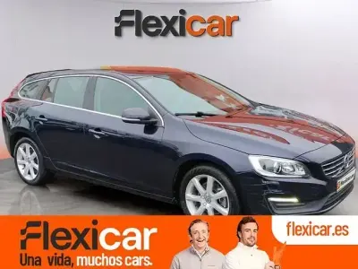 Usado Volvo V60 Momentum 150 CV (110 kW) 2017 Azul Familiar