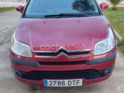 Usado Citroën C4 92 CV (67 kW) 2005 Granate Berlina