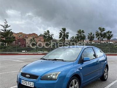 Usado Ford Focus 115 CV (84 kW) 2006 Azul Berlina