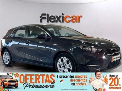 Usado Kia Ceed 120 CV (88 kW) 2022 Gris Utilitario