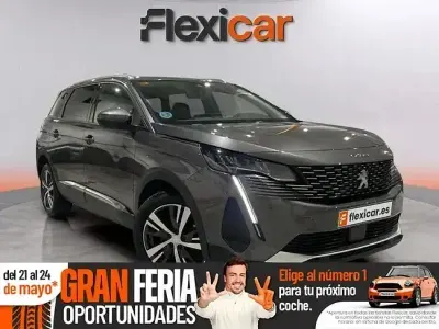 Usado Peugeot 5008 Allure 130 HP (95 kW) 2021 Cinzento SUV