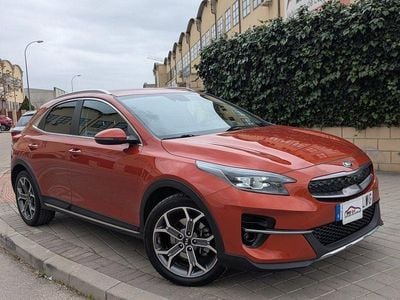 Usado Kia XCeed 141 CV (103 kW) 2022 Marrón SUV