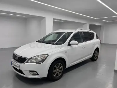 Usado Kia Ceed Active 128 CV (94 kW) 2011 Blanco Utilitario