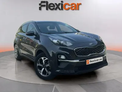 Usado Kia Sportage Plus 136 CV (100 kW) 2021 Azul SUV