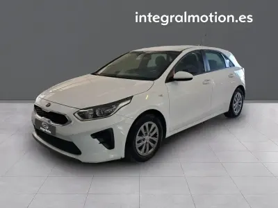 Usado Kia Ceed 119 CV (87 kW) 2020 Blanco Utilitario