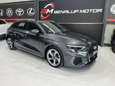 Usado Audi A3 S-Line 116 CV (85 kW) 2021 Gris / plata Berlina