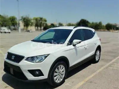 Usado Seat Arona Ecomotive 115 CV (84 kW) 2019 Blanco SUV