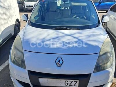 Usado Renault Scénic III Expression 105 CV (77 kW) 2010 Blanco Monovolumen