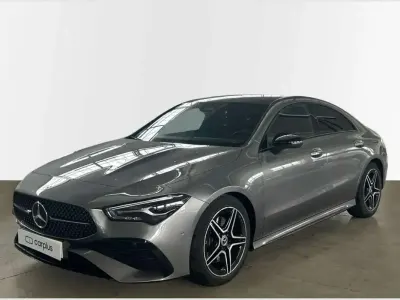 Usado Mercedes CLA200 163 CV (119 kW) 2025 Gris Berlina