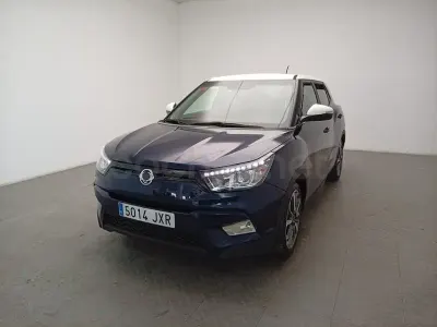 Usado SsangYong Tivoli Limited 115 CV (84 kW) 2017 Azul SUV