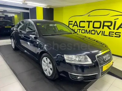 Usado Audi A6 225 CV (165 kW) 2006 Azul Berlina