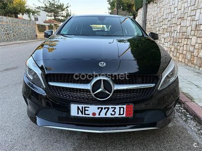Usado Mercedes A180 109 CV (80 kW) 2018 Negro Berlina