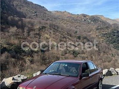 Usado BMW 325 Sport Line 143 CV (105 kW) 1995 Granate Berlina